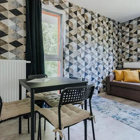 Mikro Aparty Bezplatny Parking Apartahotel
