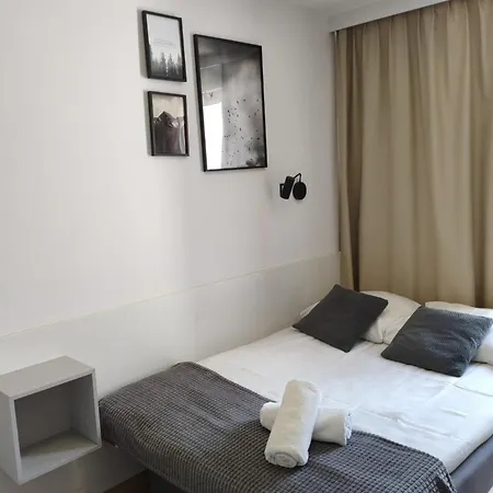 Mikro Aparty Prywatny Parking Aparthotel 3*