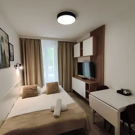 Mikro Aparty Bezplatny Parking Aparthotel 3*