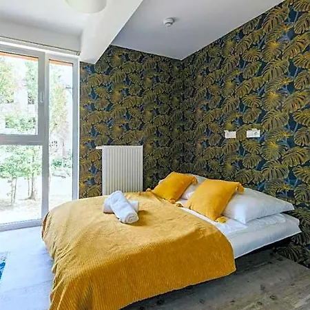Mikro Aparty Bezplatny Parking アパートホテル 3*