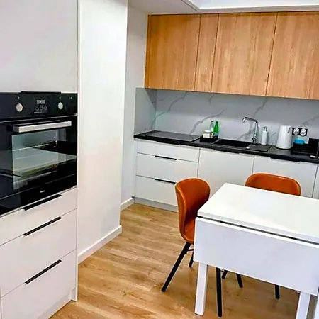 Aparthotel Mikro Aparty Bezplatny Parking Breslavia