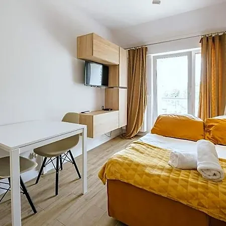 Mikro Aparty Bezplatny Parking Aparthotel 3*